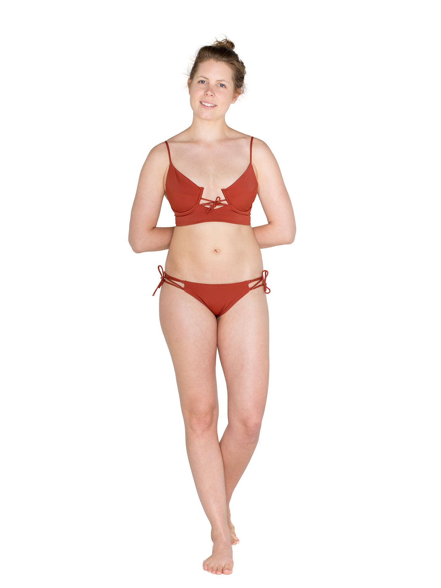 Ananya "Den Unike" Bikinitruse - Rustrød